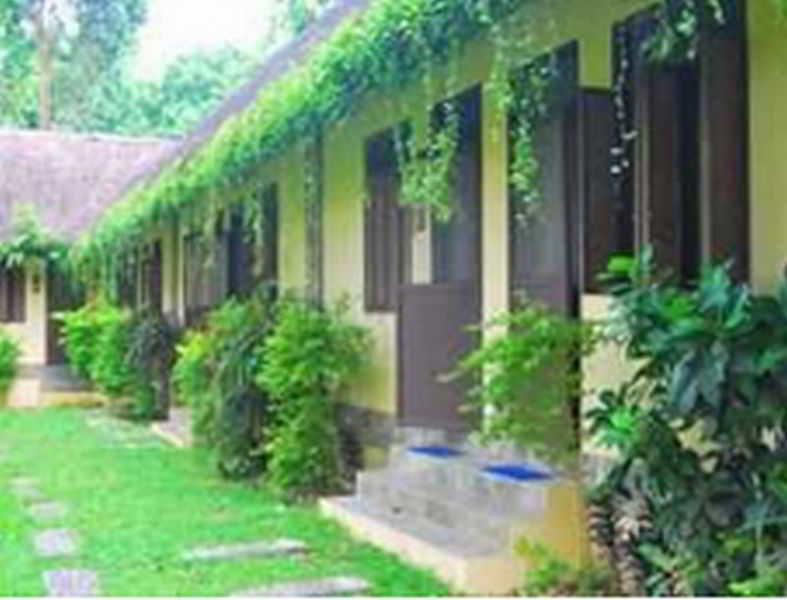 Oceana Hotel & Beach Resort Puerto Galera Exterior photo
