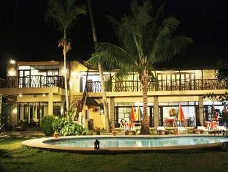 Oceana Hotel & Beach Resort Puerto Galera Exterior photo