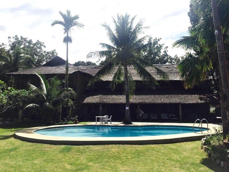 Oceana Hotel & Beach Resort Puerto Galera Exterior photo